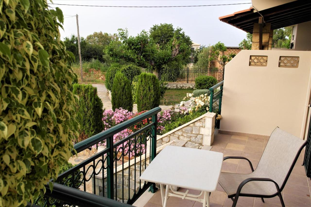Voulas Apartments Stoúpa Exterior photo