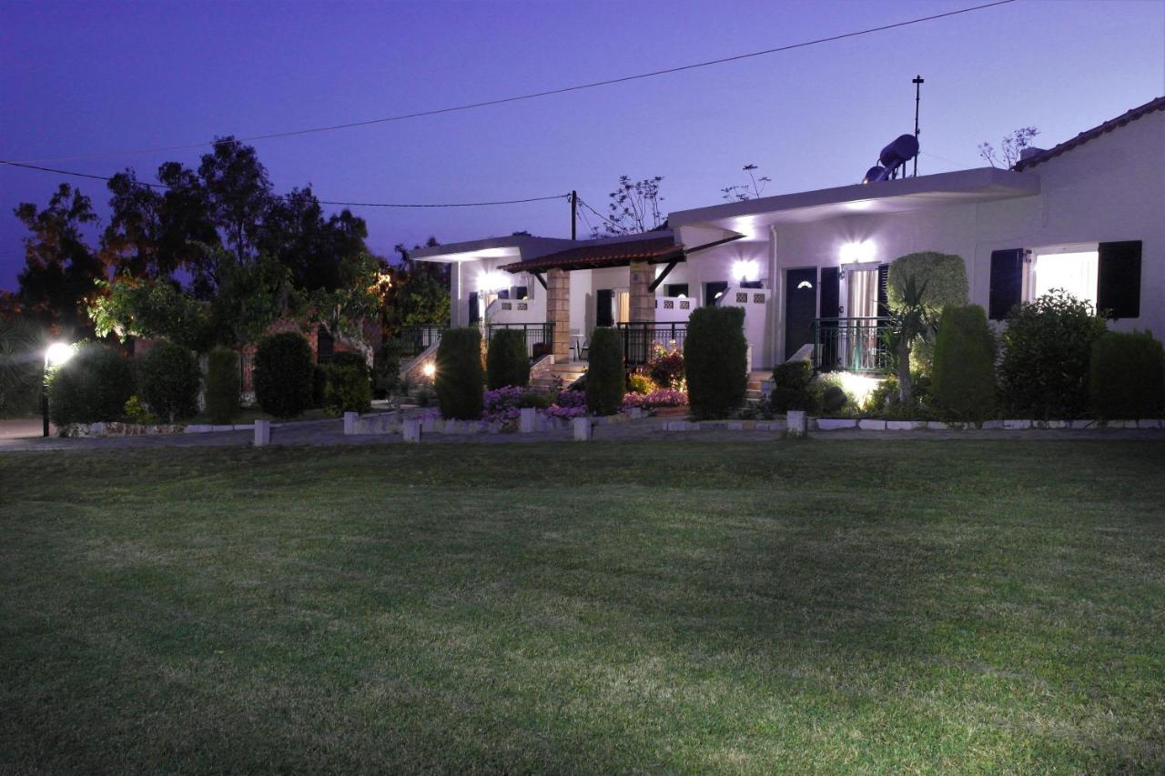 Voulas Apartments Stoúpa Exterior photo