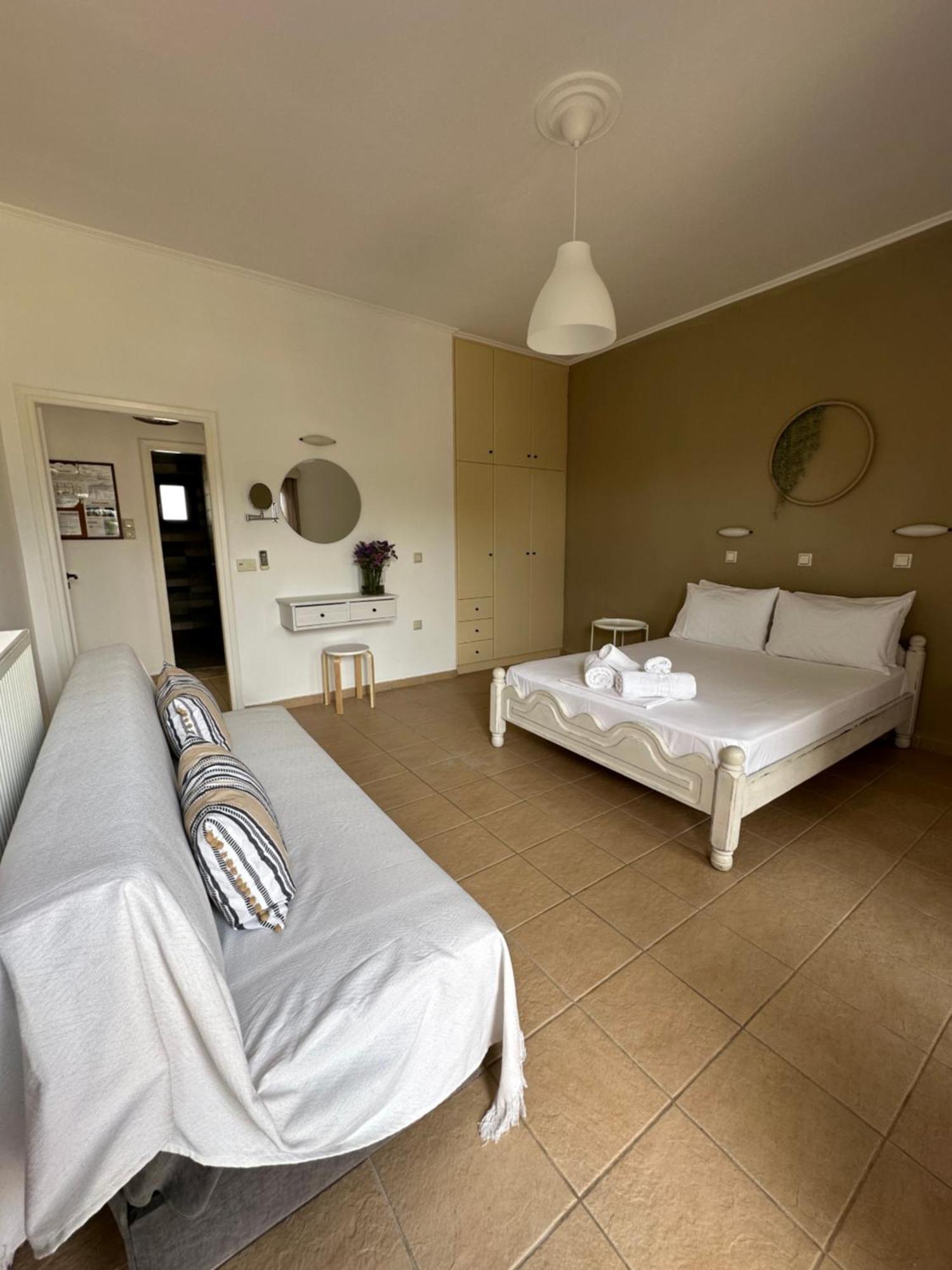 Voulas Apartments Stoúpa Room photo